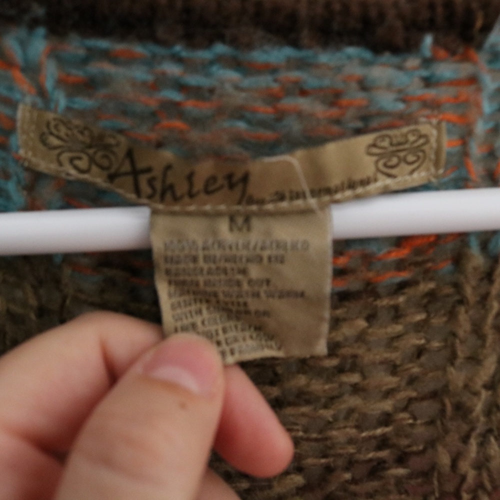 Sweater - Picture 3 of 4